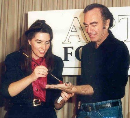 Neil Diamond has four children.